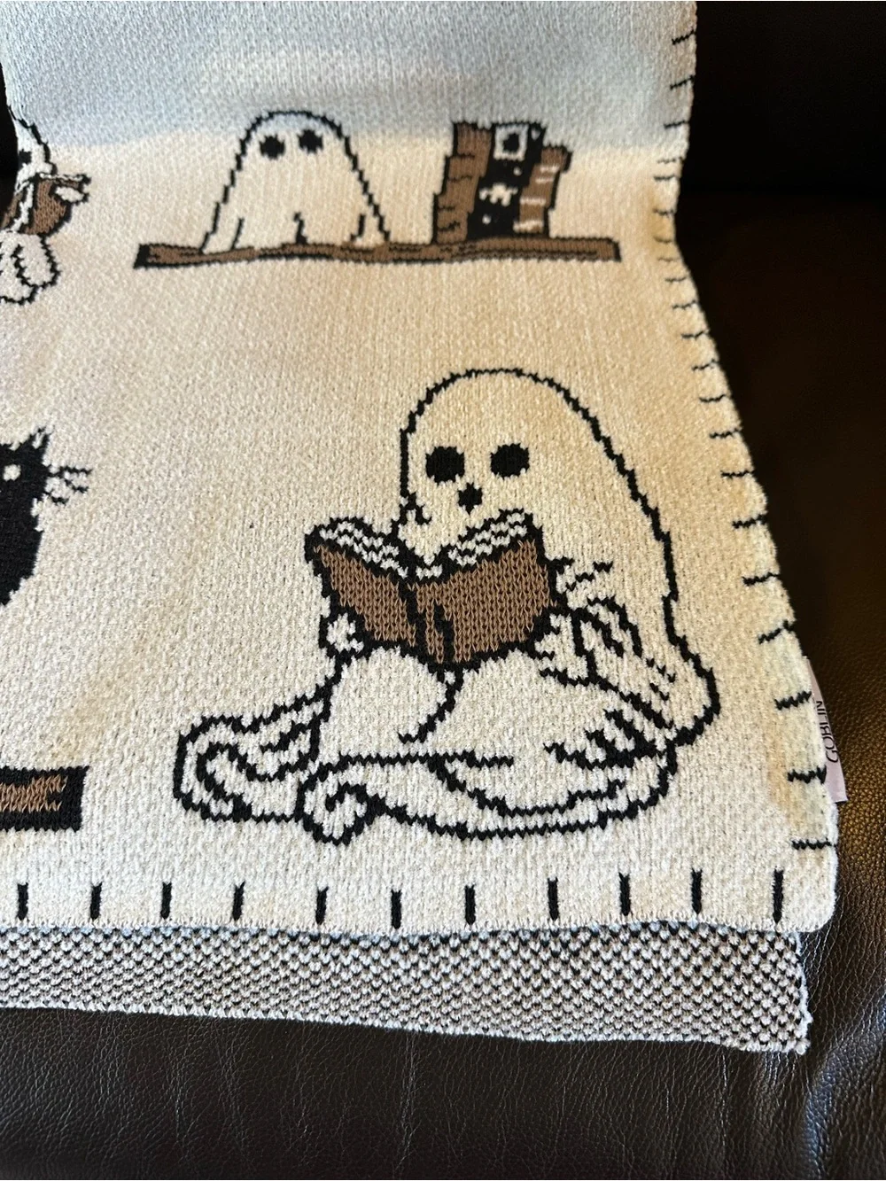 Goblin & Ghoul Ghost Reading Books Throw Blanket 50x70 Halloween Knit NWT